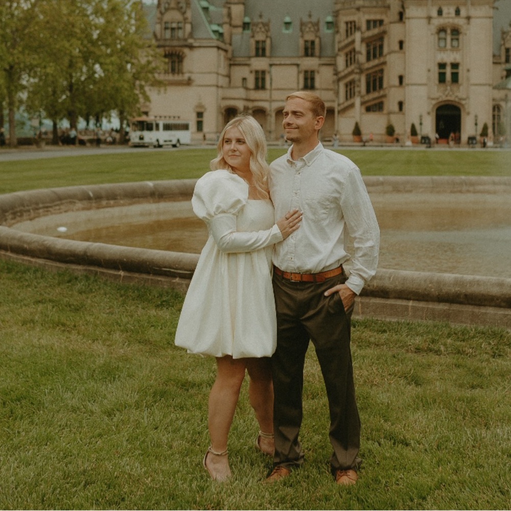 Elegant White Puff Sleeve Dress - Picture 4 of 5